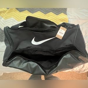 Nike Brasilia 9.5 Printed Large Training Duffel Bag